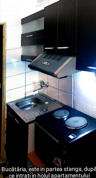 Metrou Victoriei, Romana, 1-2 camere (pt. doamne), demisol vila, central,